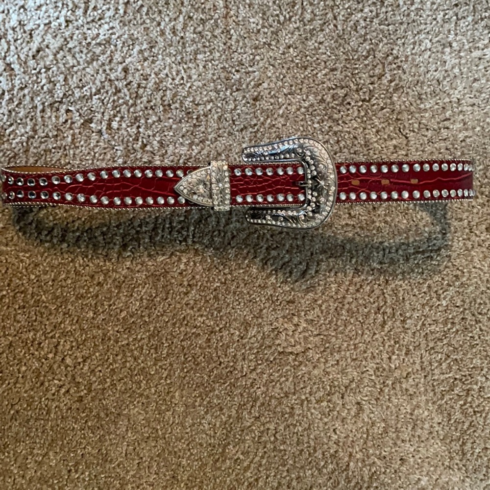 Blazin Roxx red rhinestone belt in great condition and genuine leather.